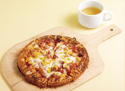 ウィンナーとコーンのPIZZA