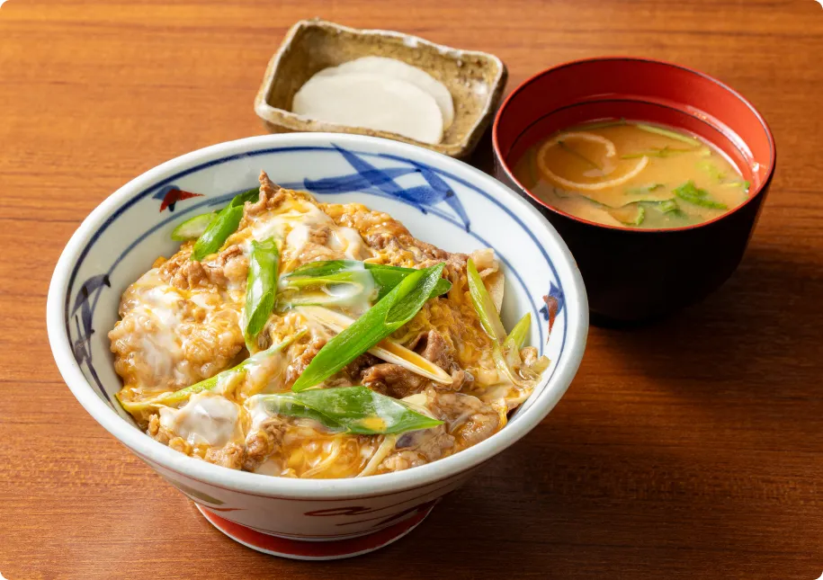 くまもとあか牛の牛とじ丼